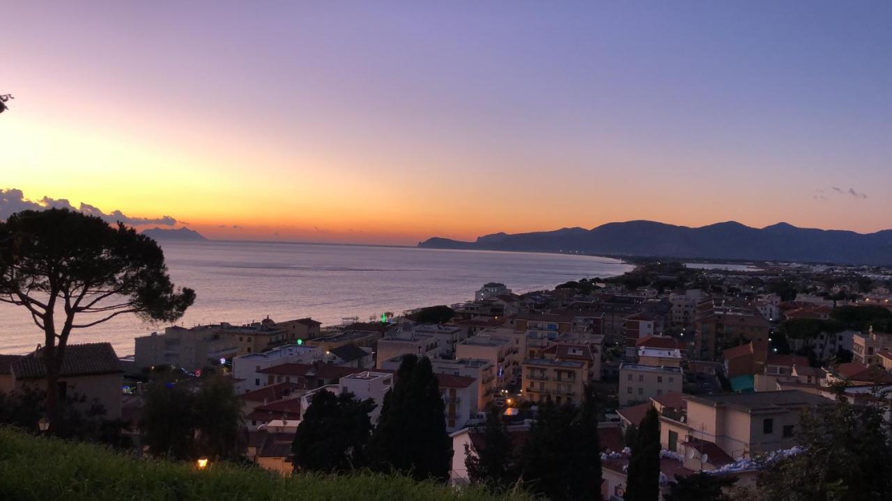 Casa Mediterranea: Appartamento Vista Mare A Soli 200M Dalla Spiaggia Sperlonga Eksteriør bilde